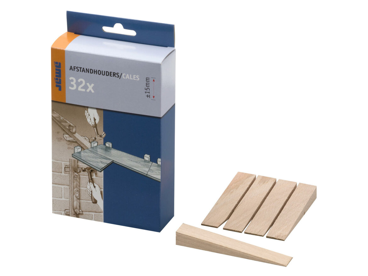 Comment masquer l'espace entre un parquet flottant et le mur ?