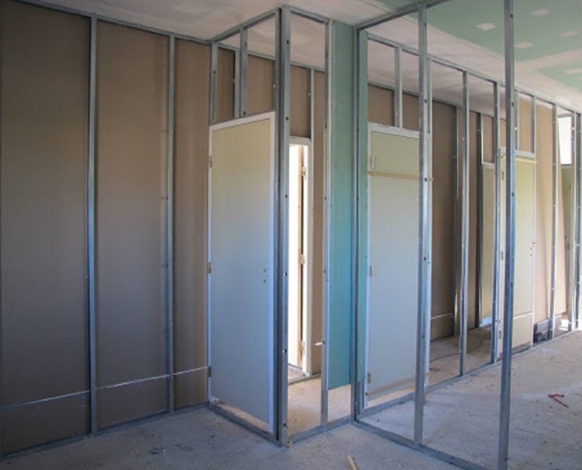 Comment monter une cloison simple ?