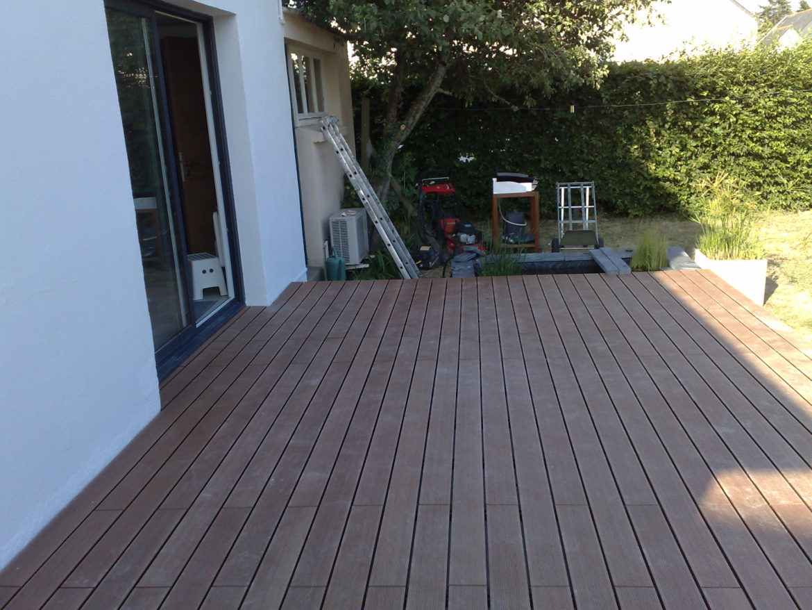 Comment nettoyer des lames de terrasse en composite ?