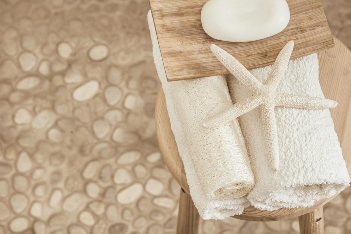 Comment nettoyer les galets de ma douche ?