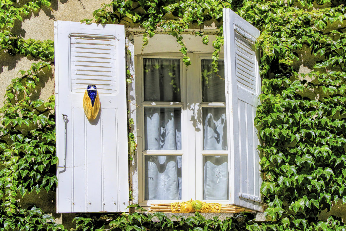 Comment nettoyer un mur noirci par la fumée ?