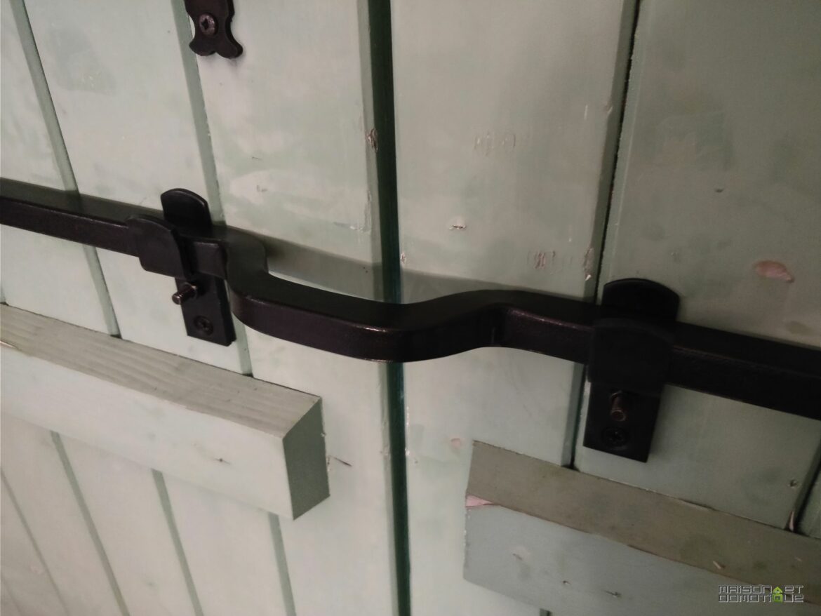 Comment ouvrir une fenêtre de l'extérieur ?