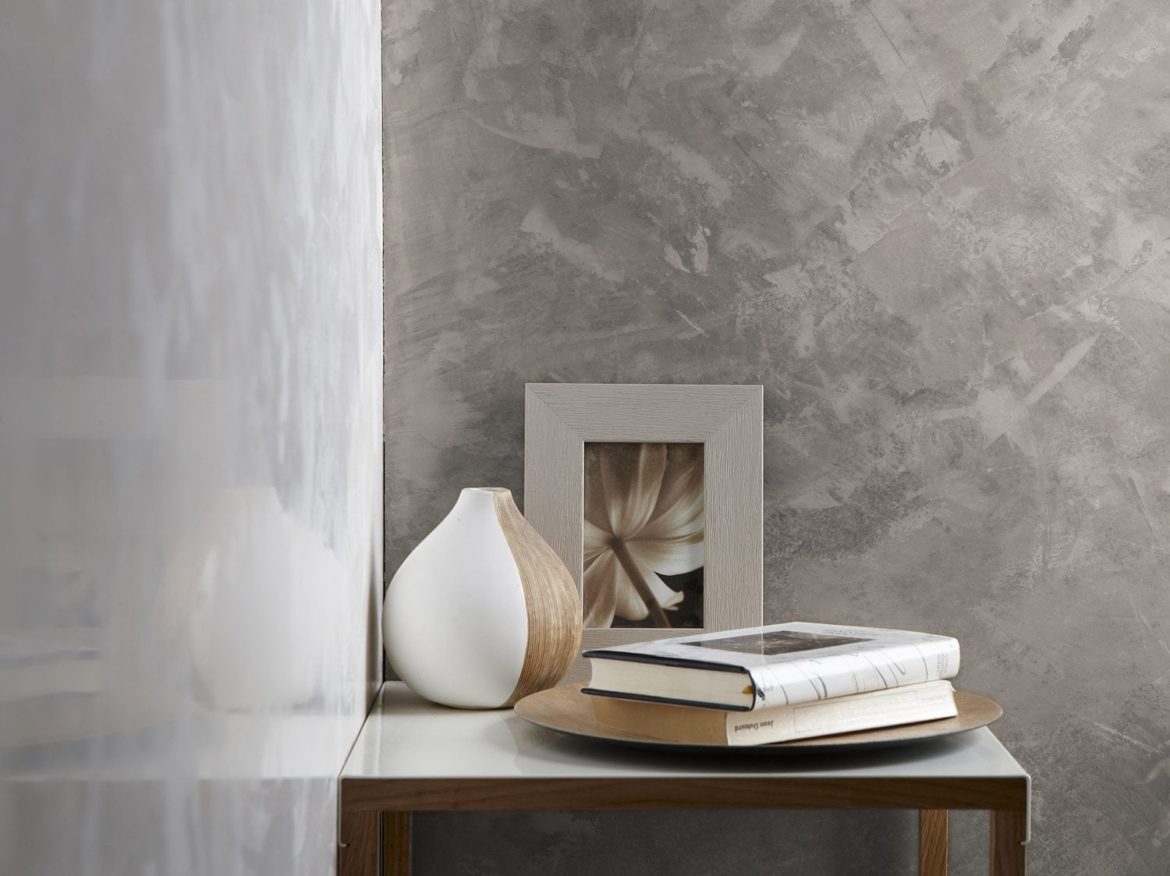 Comment peindre sur une peinture à effet ?