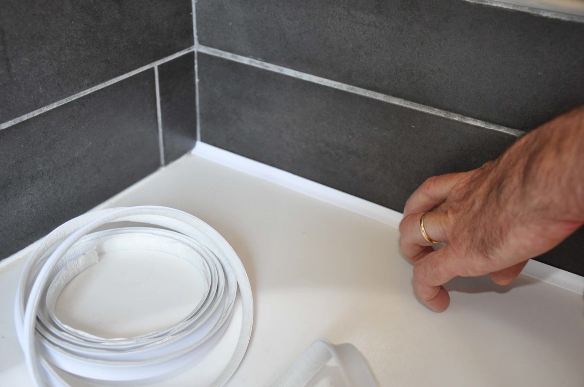 Comment poser joint d etancheite cuisine ?