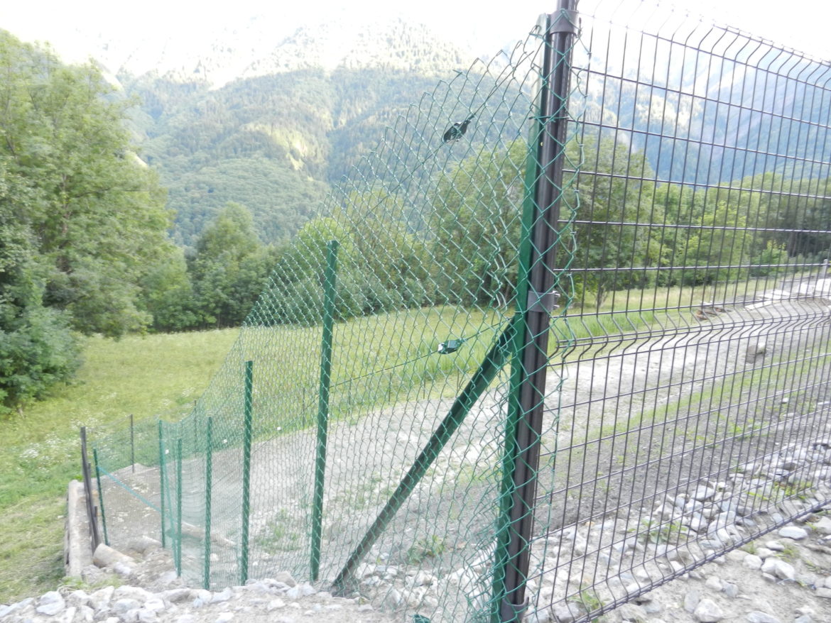 Comment réaliser une clôture en grillage ?