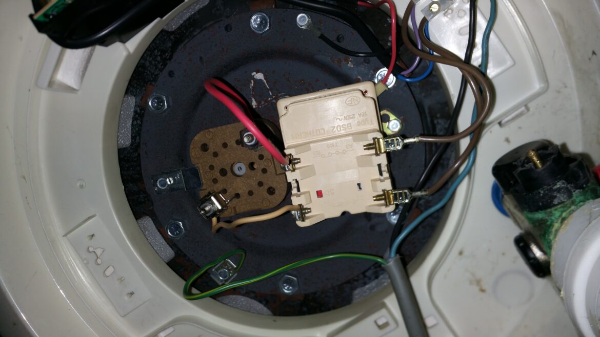 Comment réarmer thermostat chauffe-eau Atlantic ?