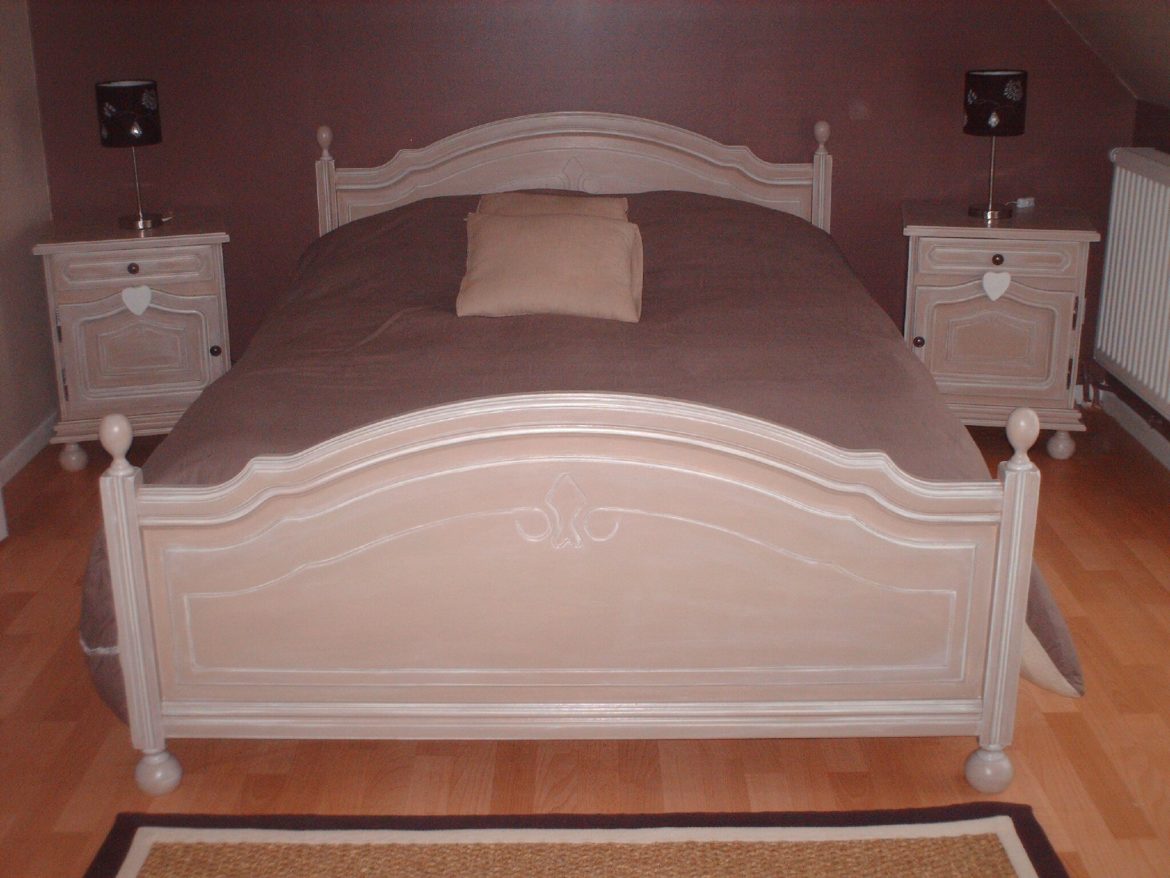 Comment relooker une chambre en merisier ?