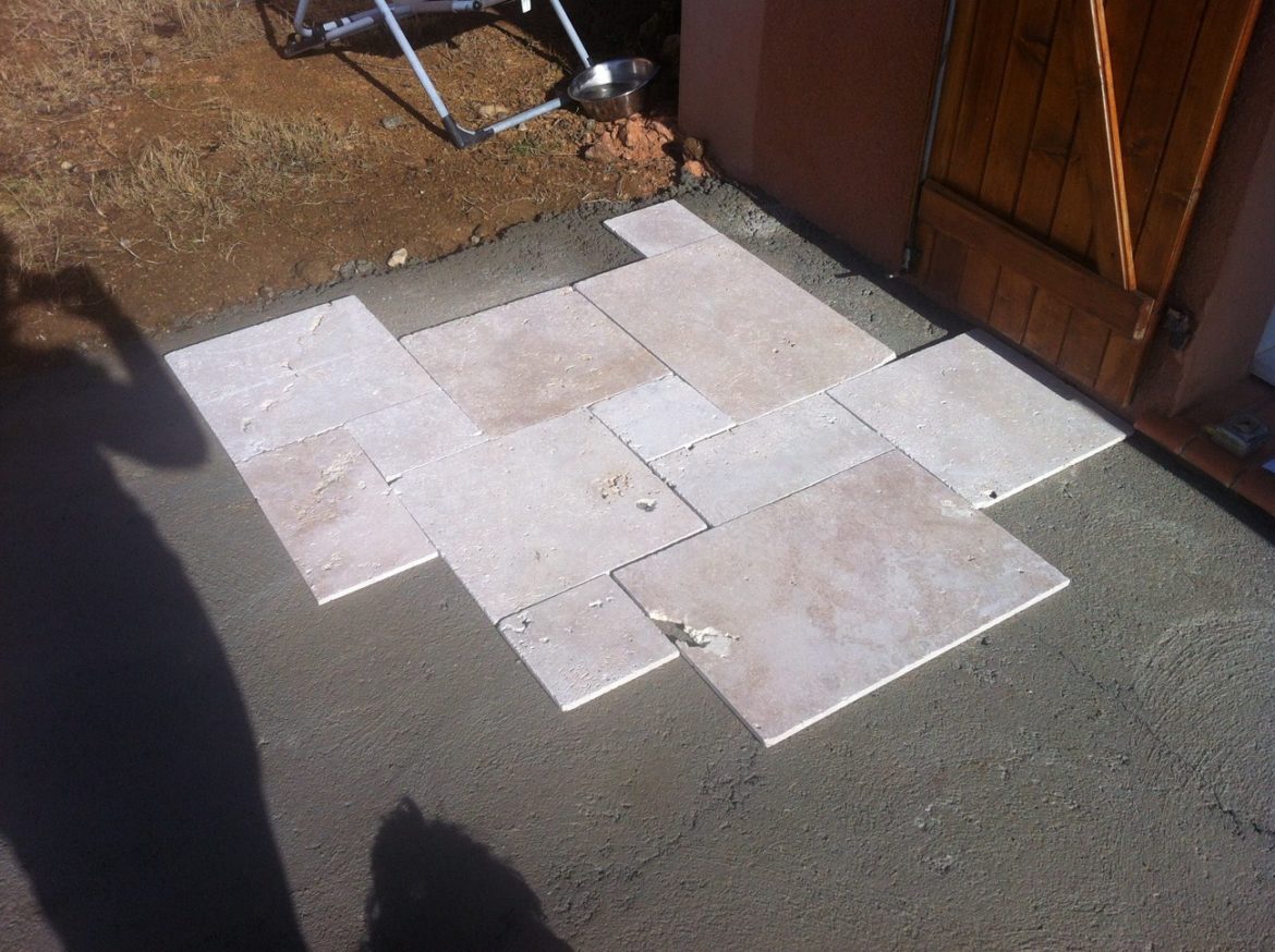 Comment vieillir le travertin ?