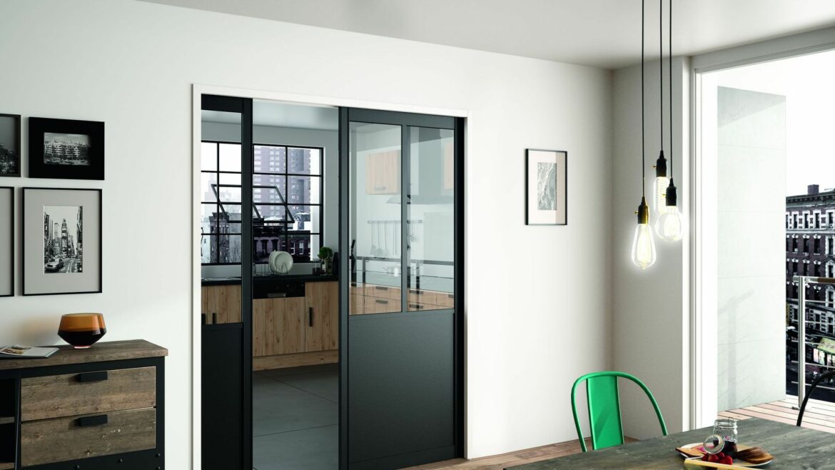 Est-ce qu'une porte coulissante isolé du bruit ?