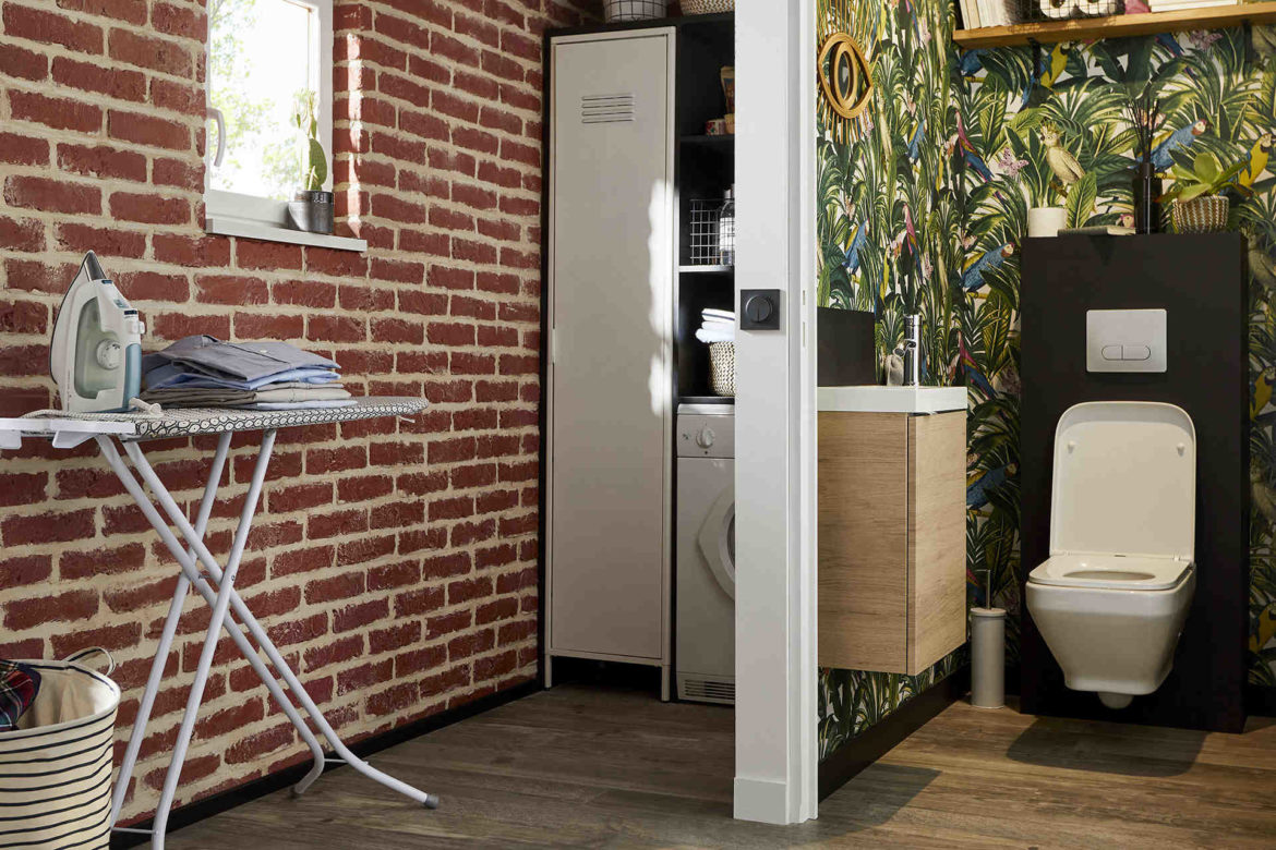 Est-il possible de déplacer des toilettes ?