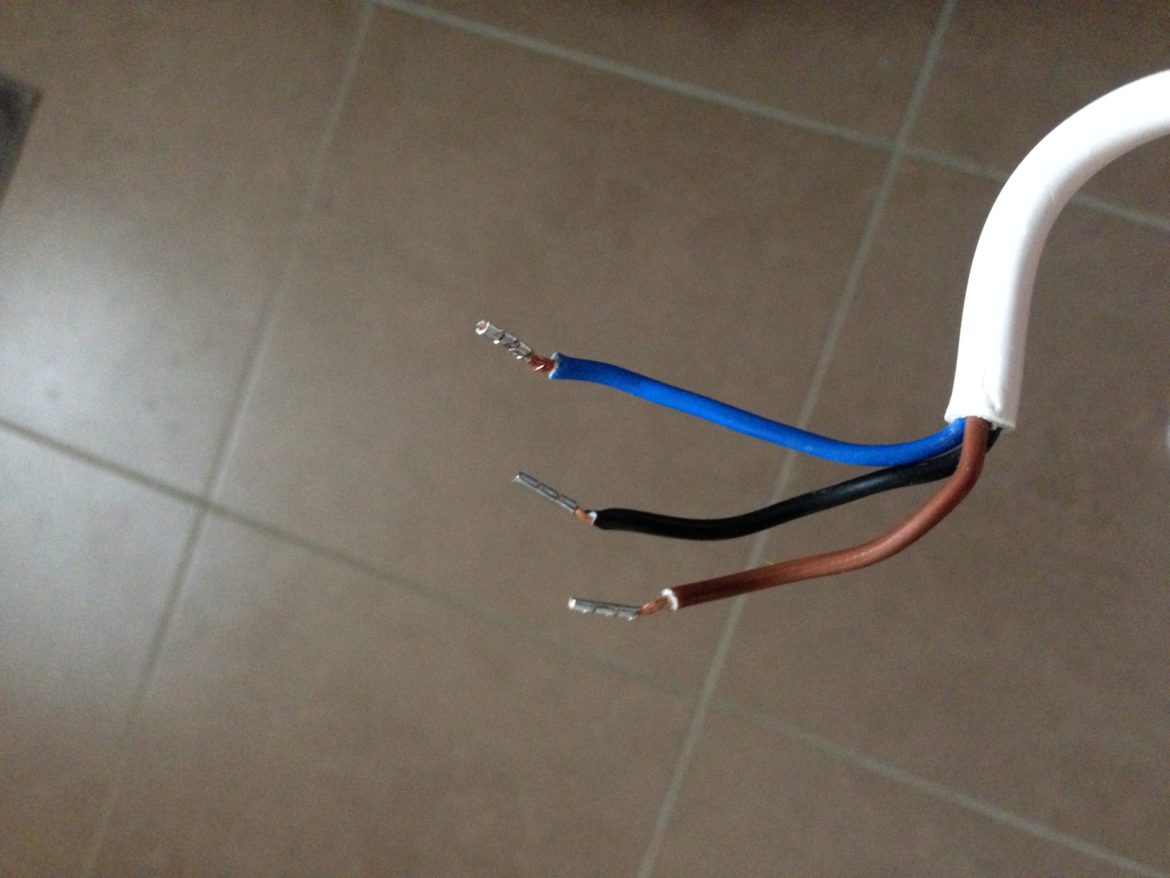 Ou brancher le fil marron ?