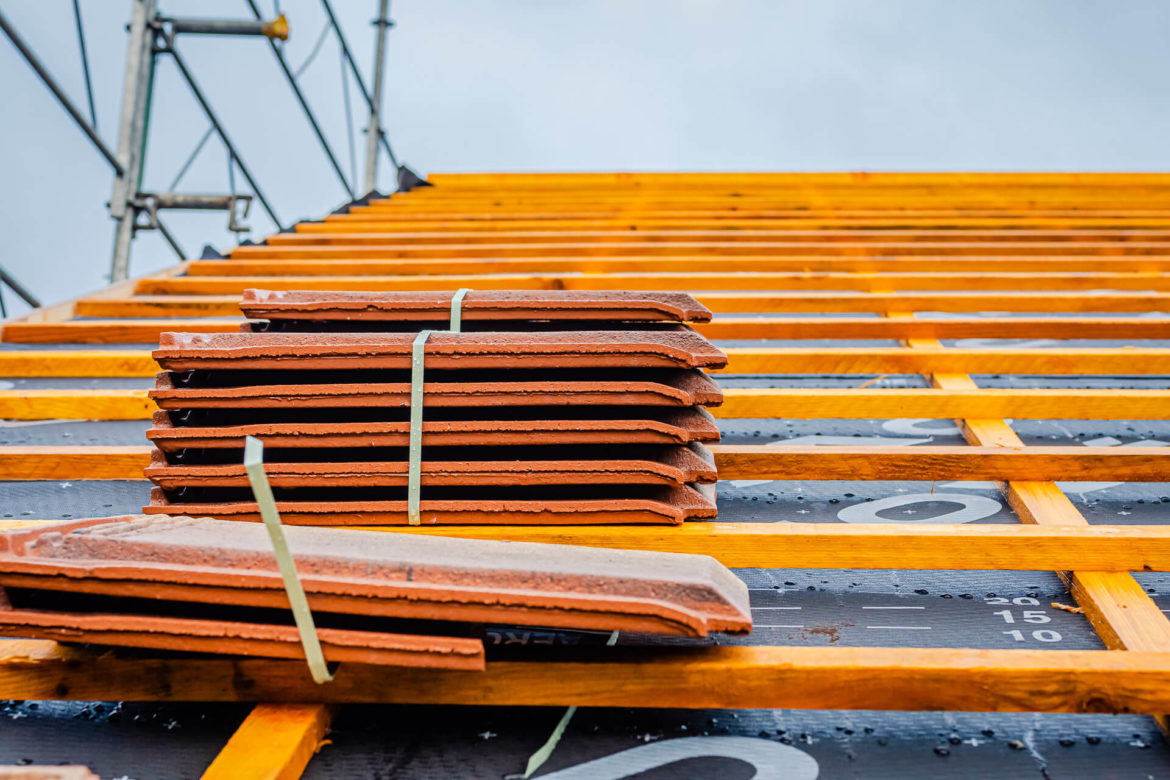 Pourquoi la toiture se fait toujours après la charpente ?