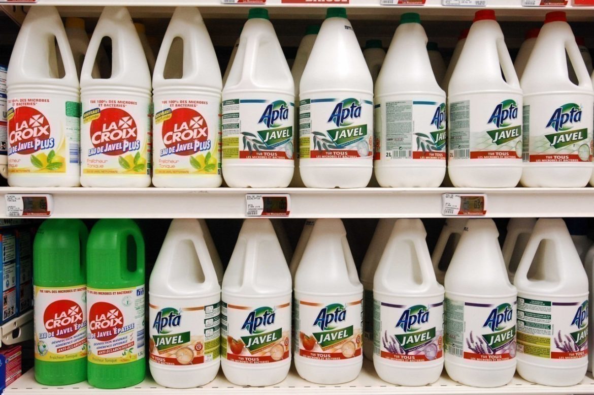 Pourquoi rincer l'eau de Javel ?