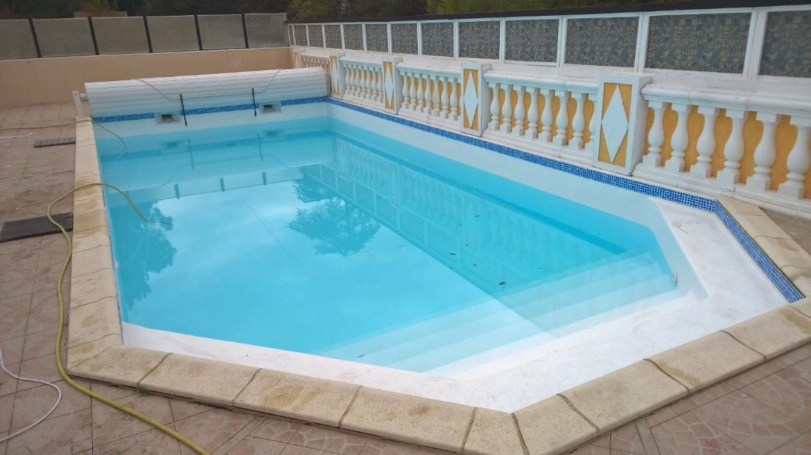 Quand Faut-il changer un liner de piscine ?