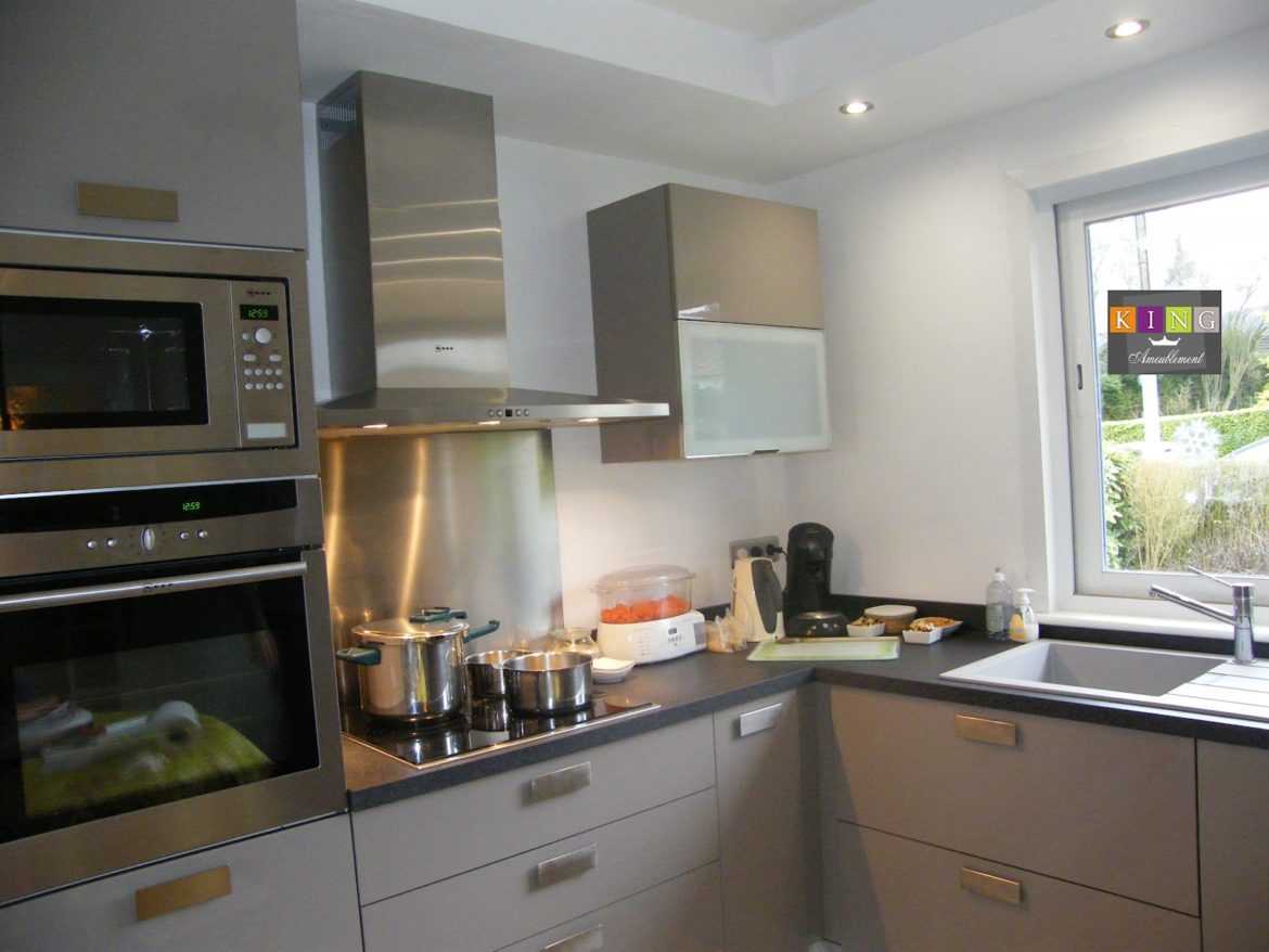 Quel plan de travail avec meuble taupe ?