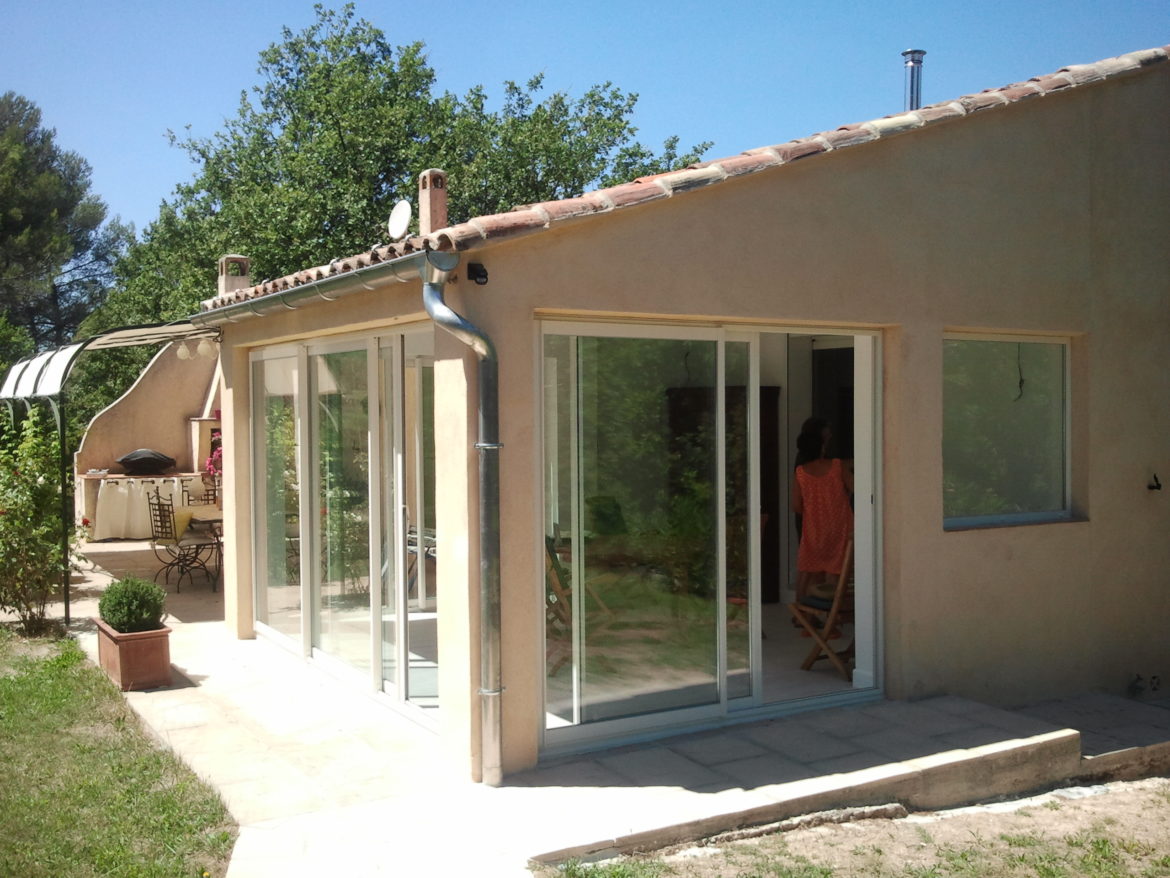 Quel prix pour fermer une terrasse couverte ?