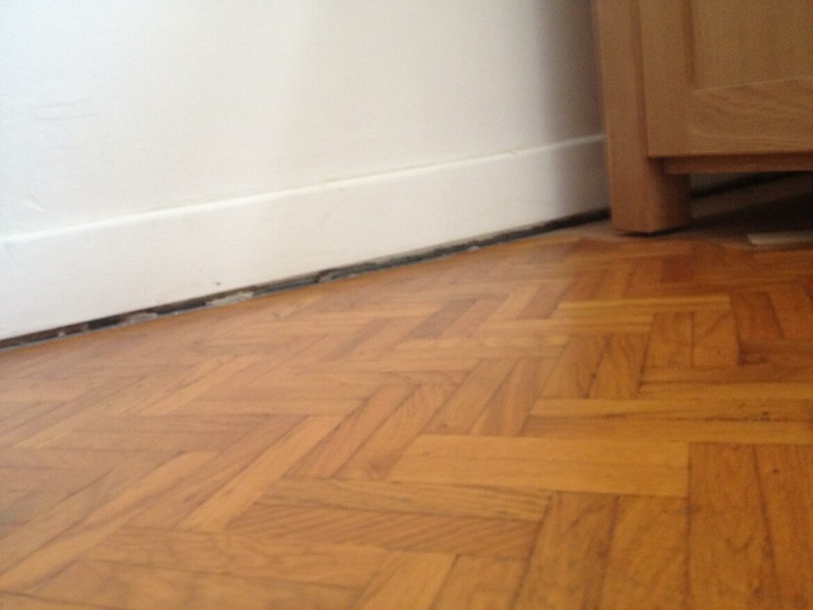 Quel sens pose lame parquet ?