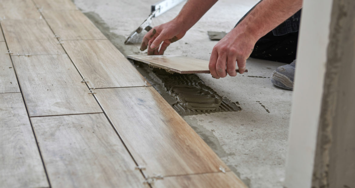 Quel temps pour poser carrelage extérieur ?