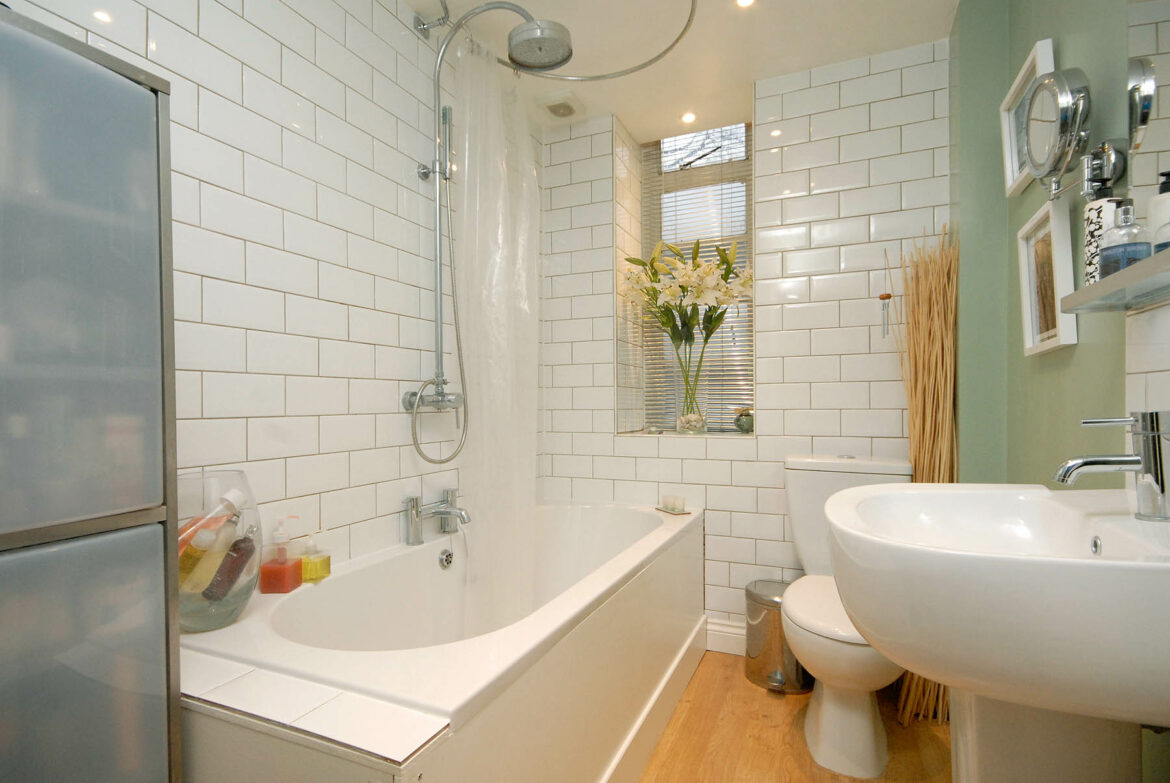 Quelle couleur dans une petite salle de bain ?