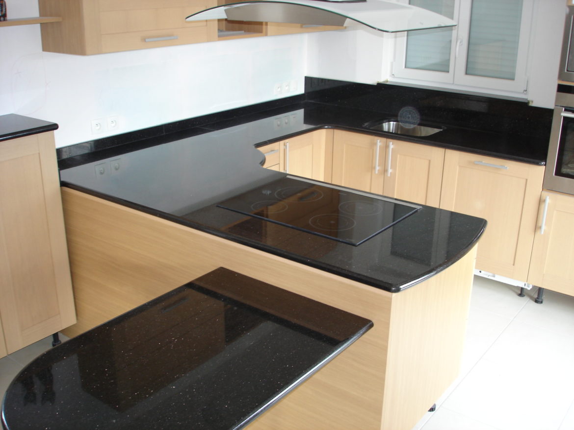 Quelle crédence avec plan de travail marbre ?