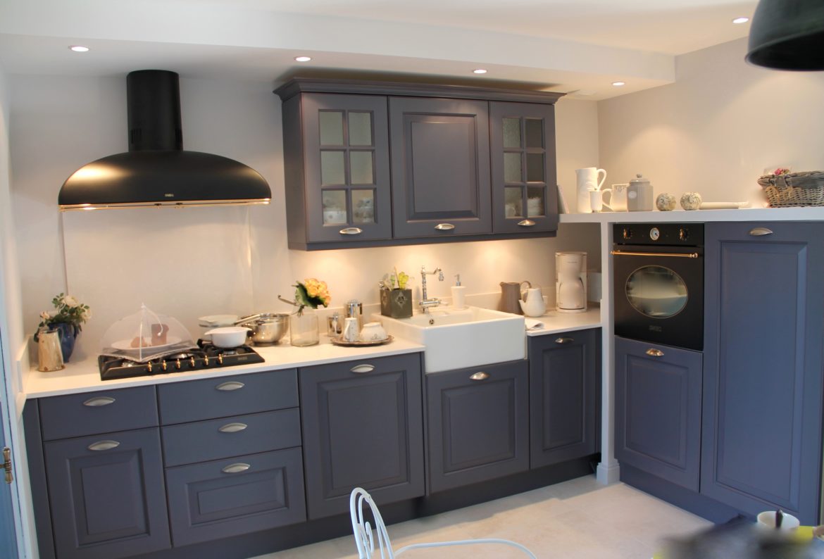 Quelle peinture pour repeindre cuisine rustique ?