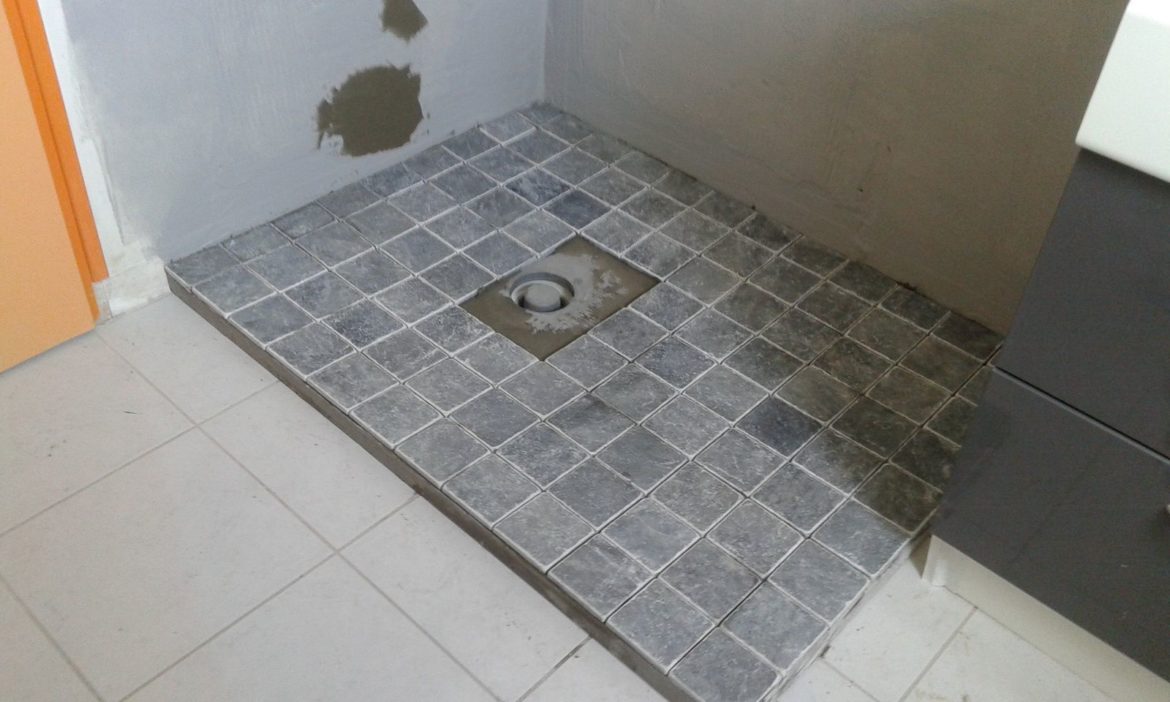 Quelle taille de carreaux pour receveur à carreler ?