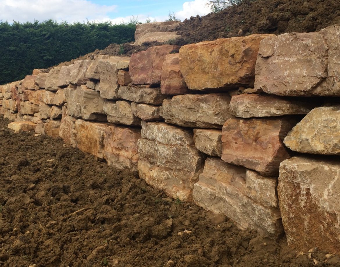 Quelle taille de pierre pour enrochement ?