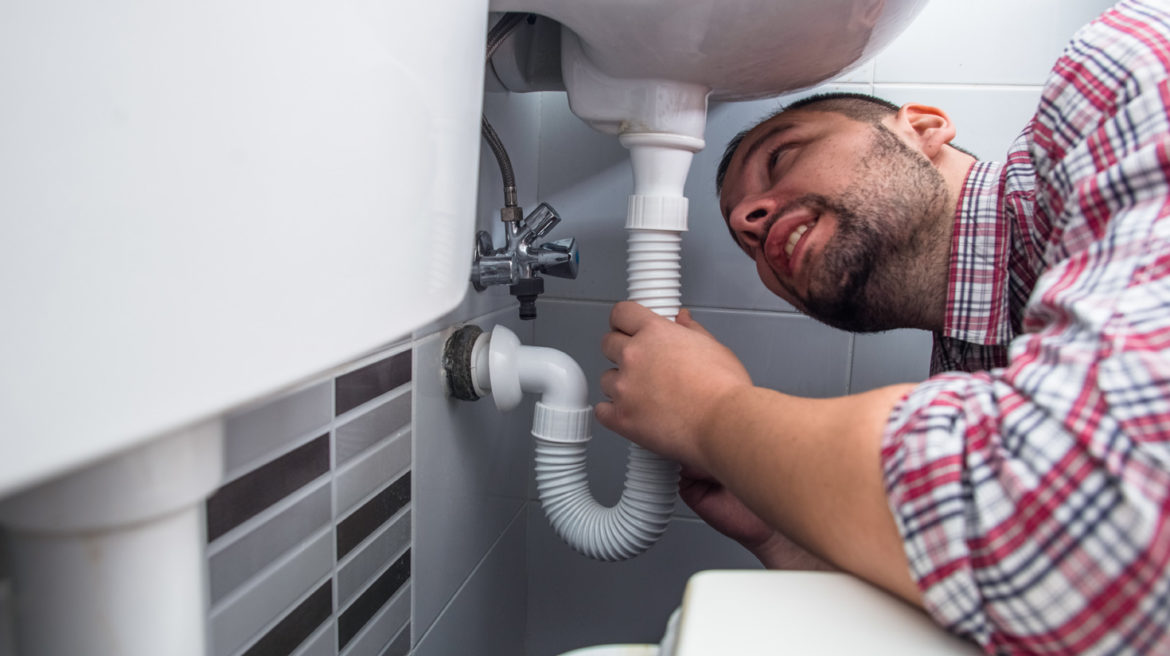 Qui doit payer la réparation d'une fuite d'eau ?