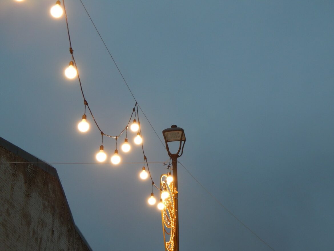 Comment accrocher lumière de Noël Intérieur ?