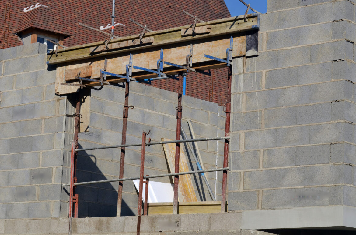 Comment agrandir un linteau de fenêtre ?