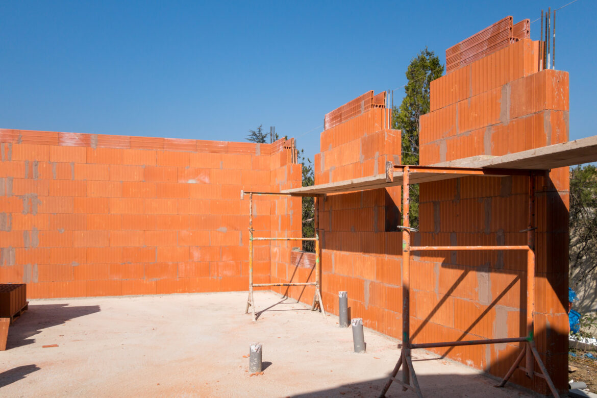 Comment construire une maison sans passer par un constructeur ?