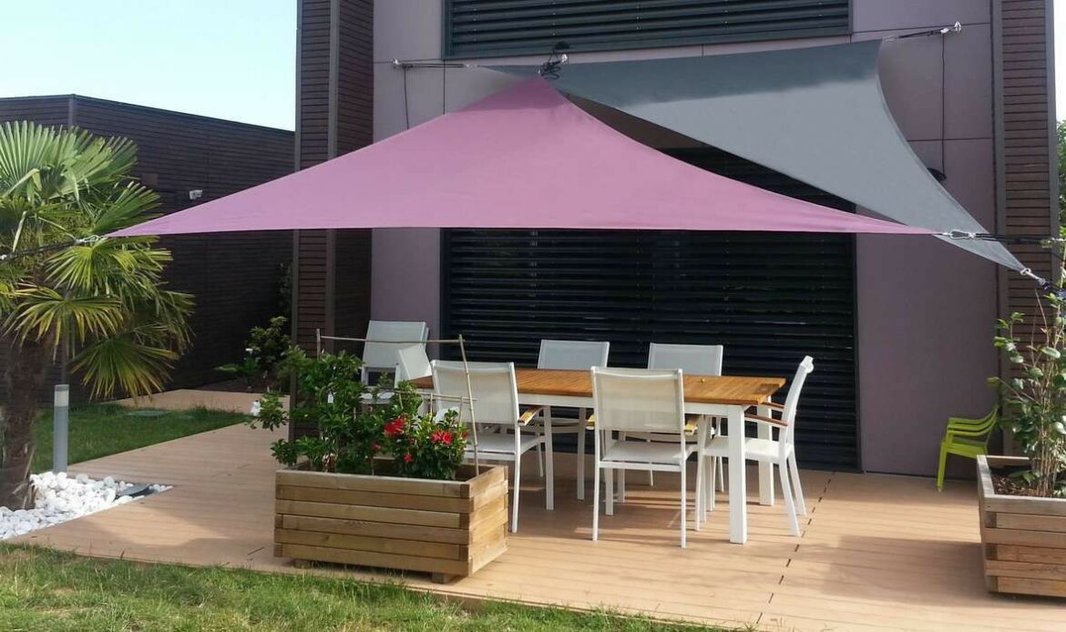 Comment installer voile ombragé triangle ?