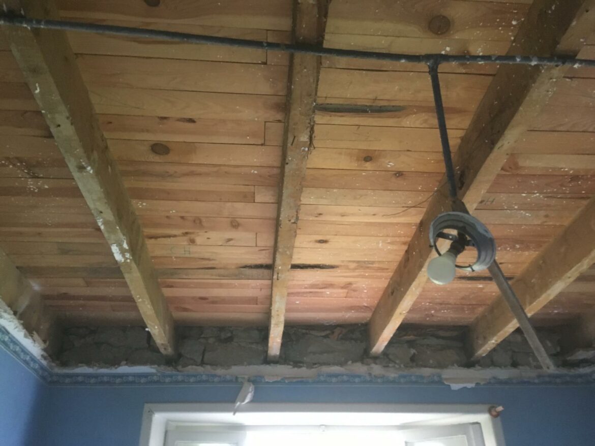 Comment isoler phoniquement plancher bois ?