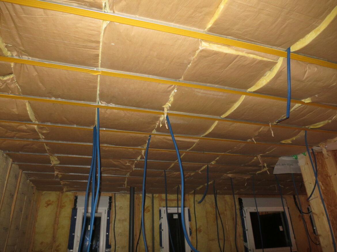 Comment isoler un plafond mansardé ?