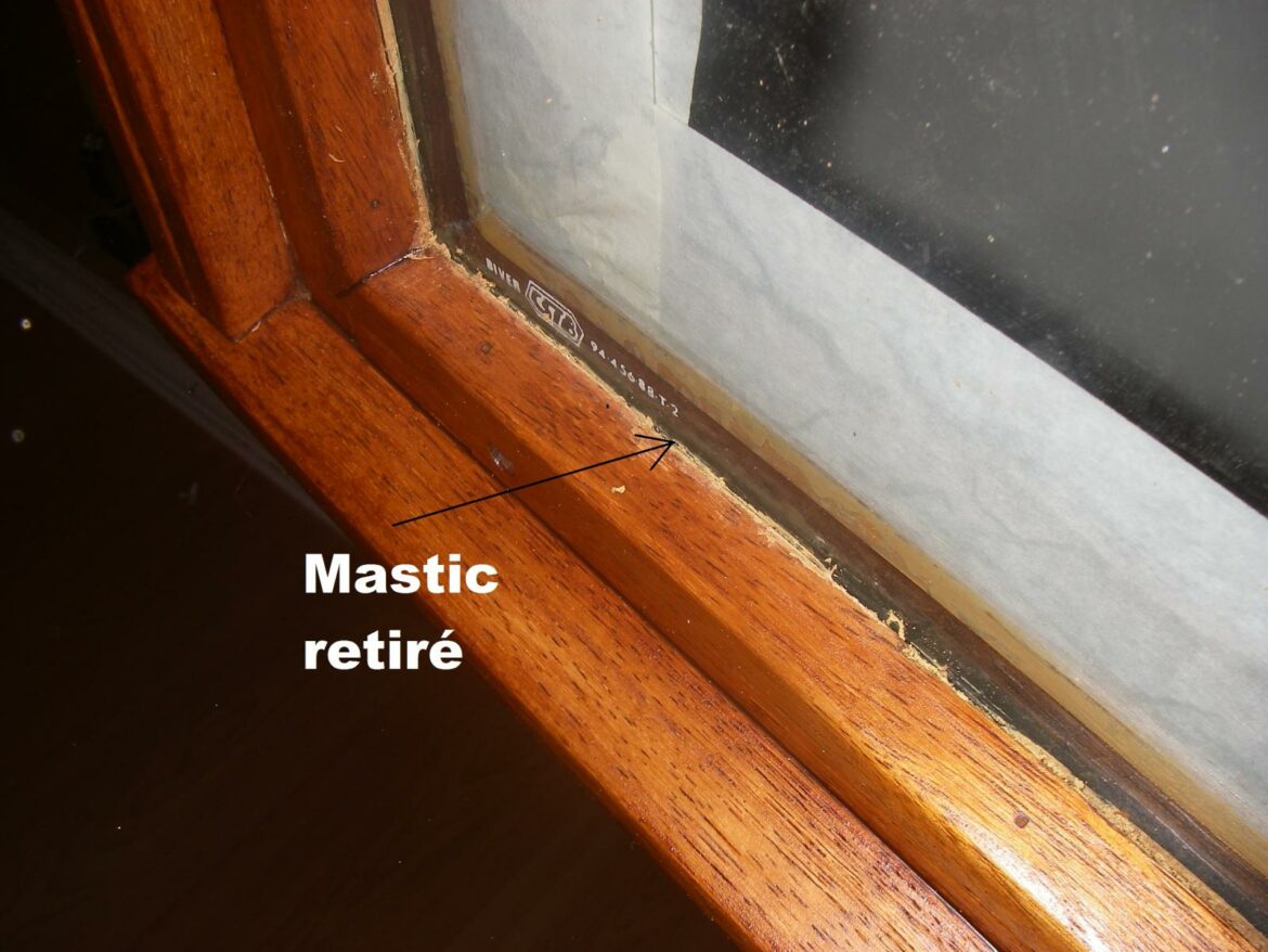 Comment lisser le mastic de vitrier ?