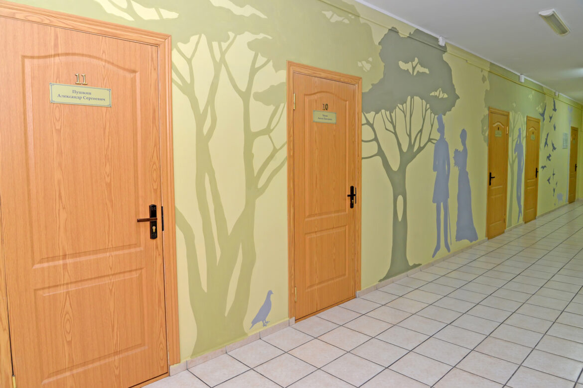 Comment peindre les portes d'un couloir ?