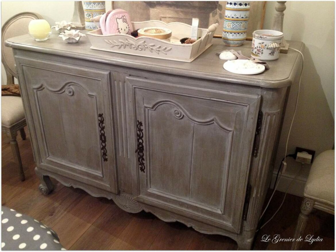 Comment peindre un meuble à l'ancienne ?