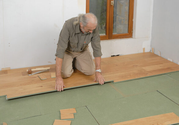 Comment Poser Un Parquet Flottant Sur Une Dalle Béton ? - Housekeeping ...