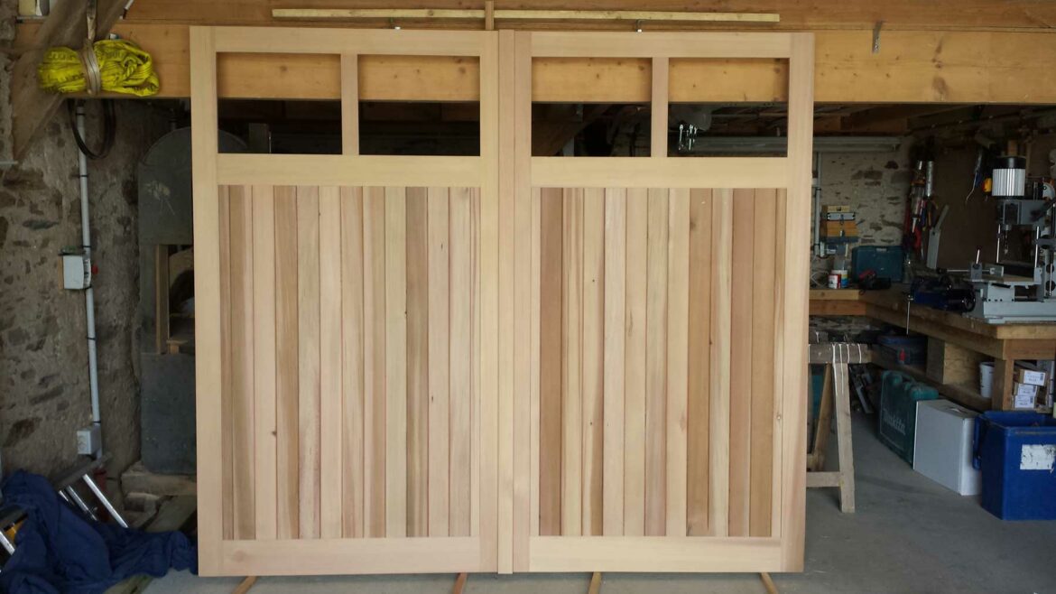 Comment protéger une porte en bois ?