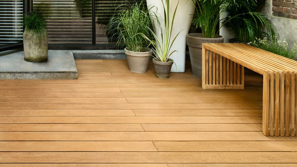 Comment raviver la couleur d'une terrasse en composite ?