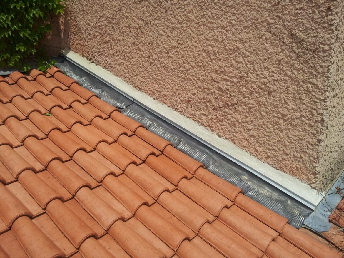 Comment réaliser un solin en zinc ?