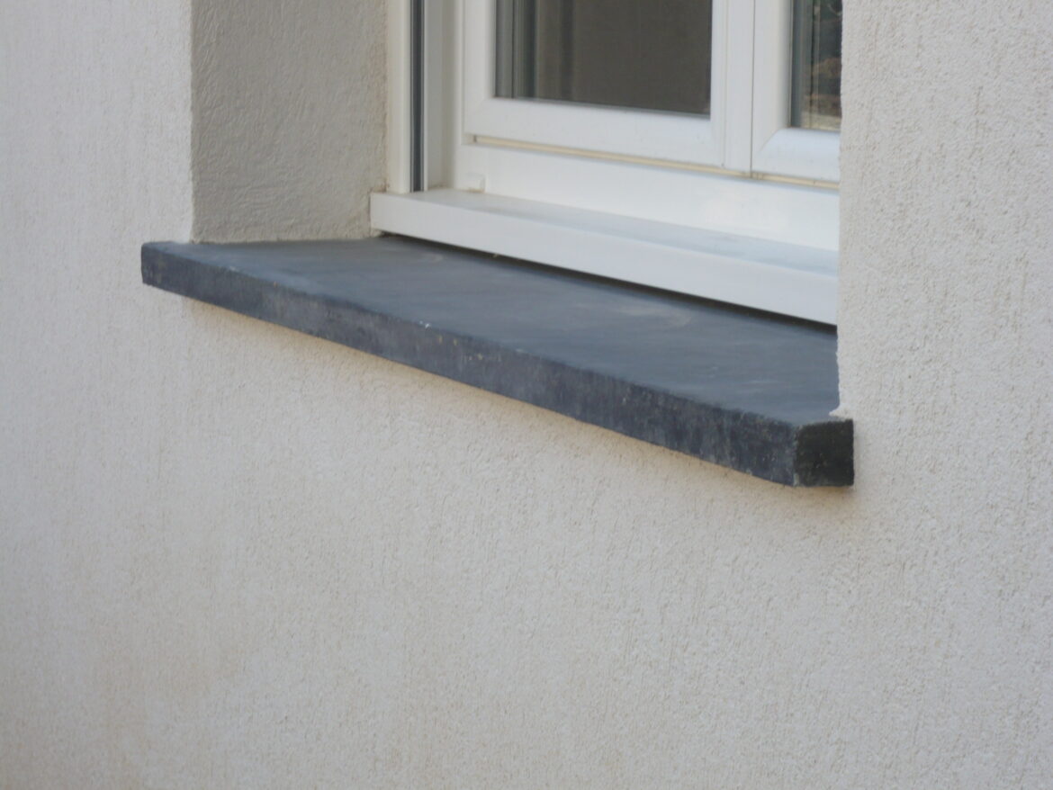 Comment s'appelle le seuil d'une fenêtre ?