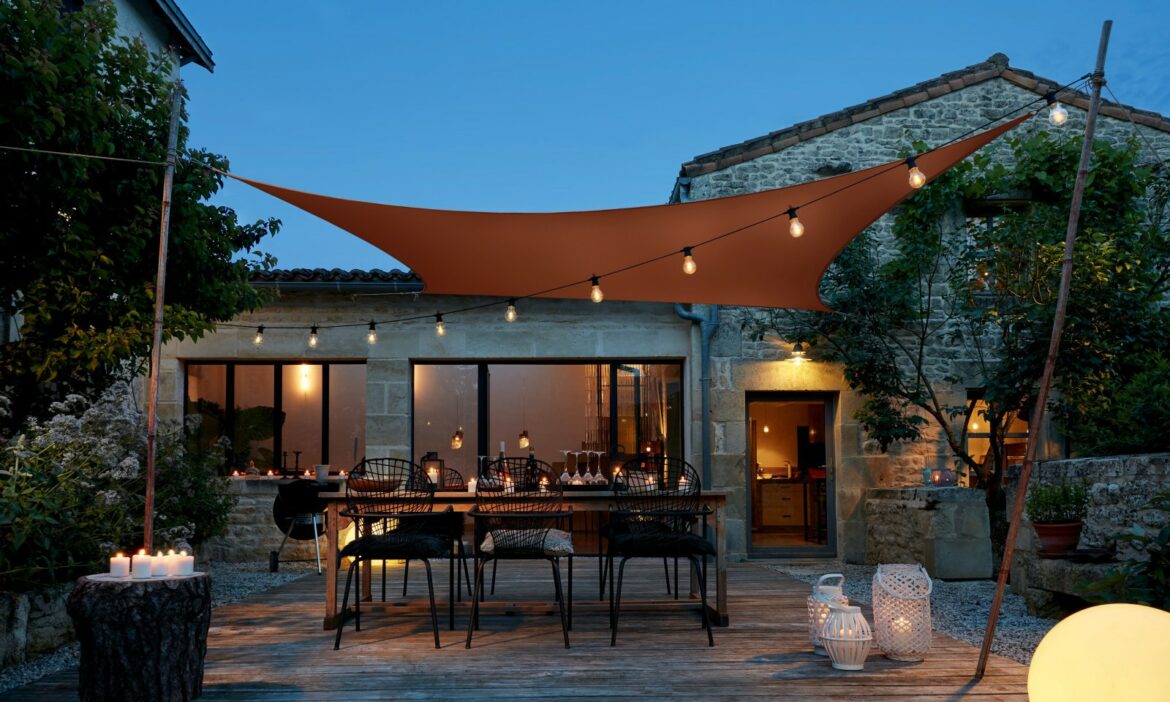 Quelle couleur pour une toile d'ombrage ?