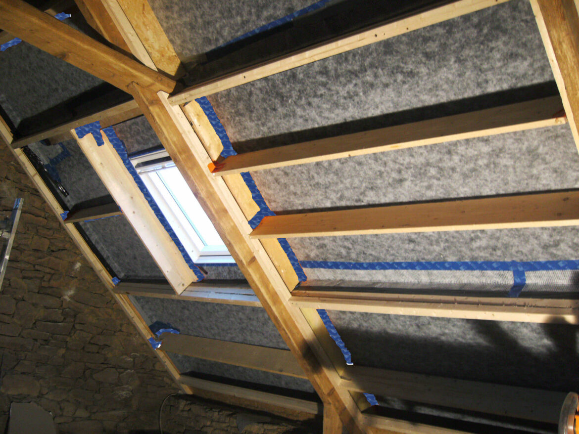 Quelle différence entre laine de roche et ouate de cellulose ?