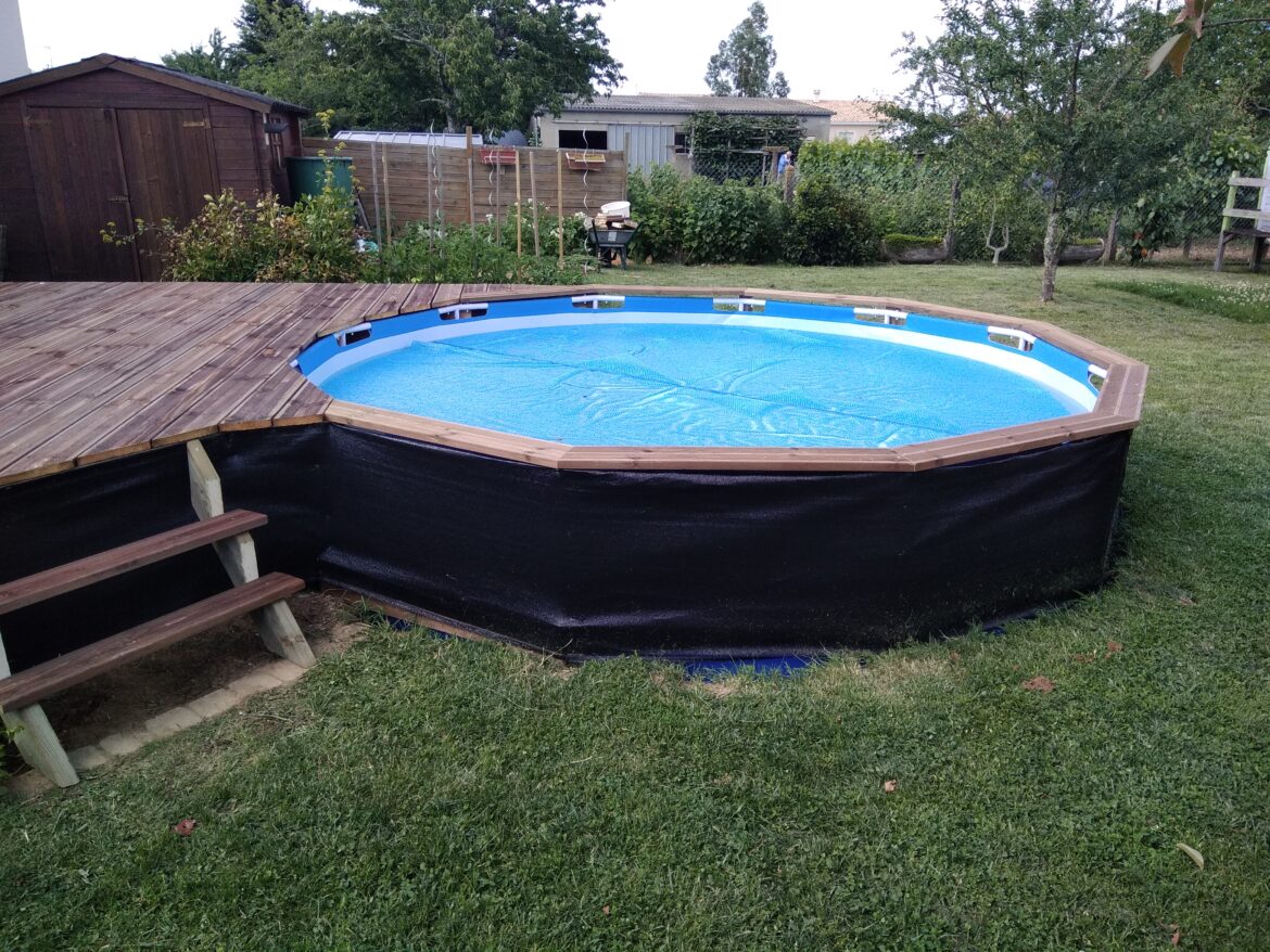 Comment aménager autour d'une piscine tubulaire ?