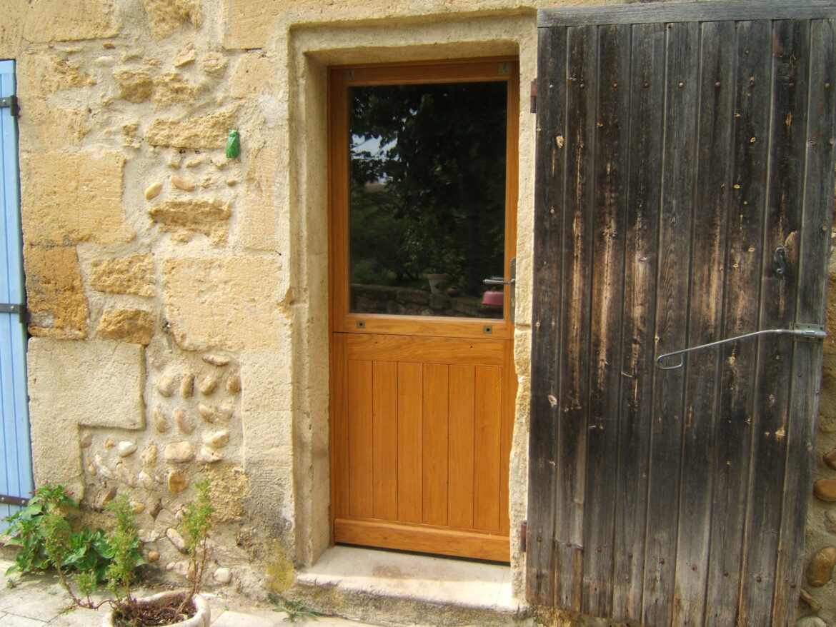 Comment bloquer une porte d'entrée de l'extérieur ?