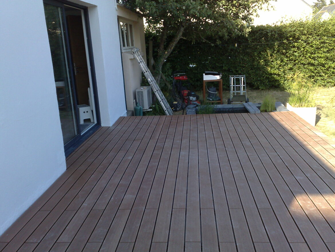 Comment couper des lames de terrasse en composite ?