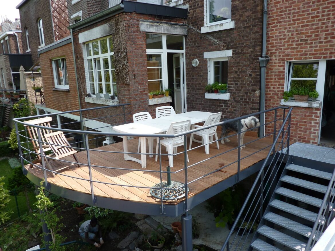 Comment creer une terrasse sur pilotis ?