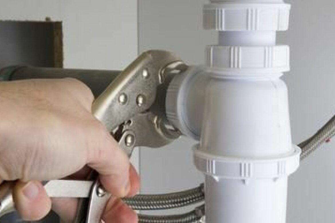 Comment déboucher un siphon de sol ?