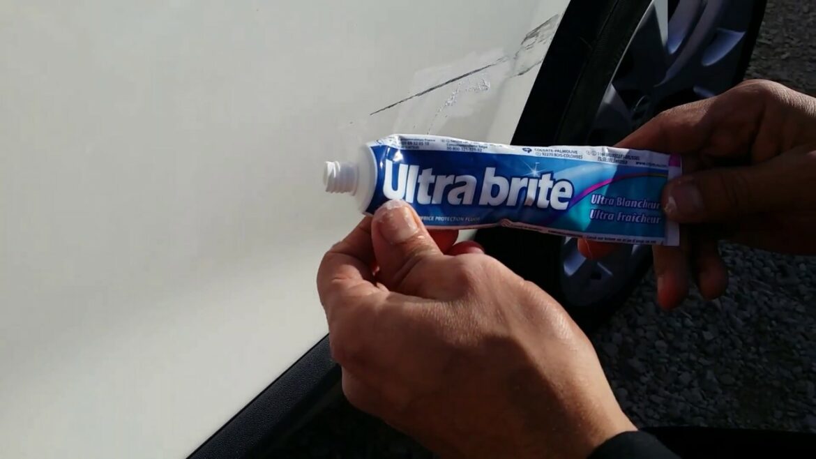 Comment enlever une rayure sur un plastique noir brillant ?